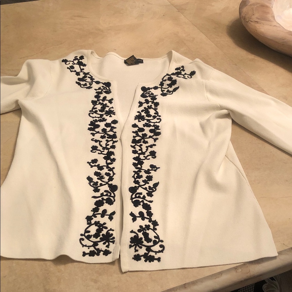 Grace Dane Lewis White Cardigan with Black Floral Embroidery Med